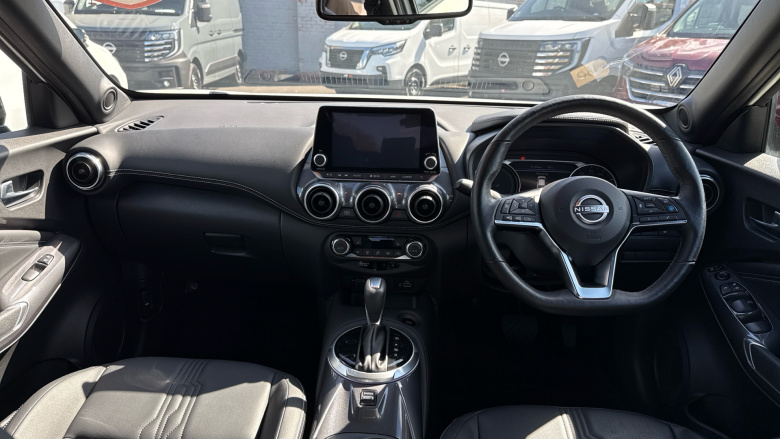 Nissan Juke 1.6 Hybrid Tekna 5dr Auto Hybrid Hatchback